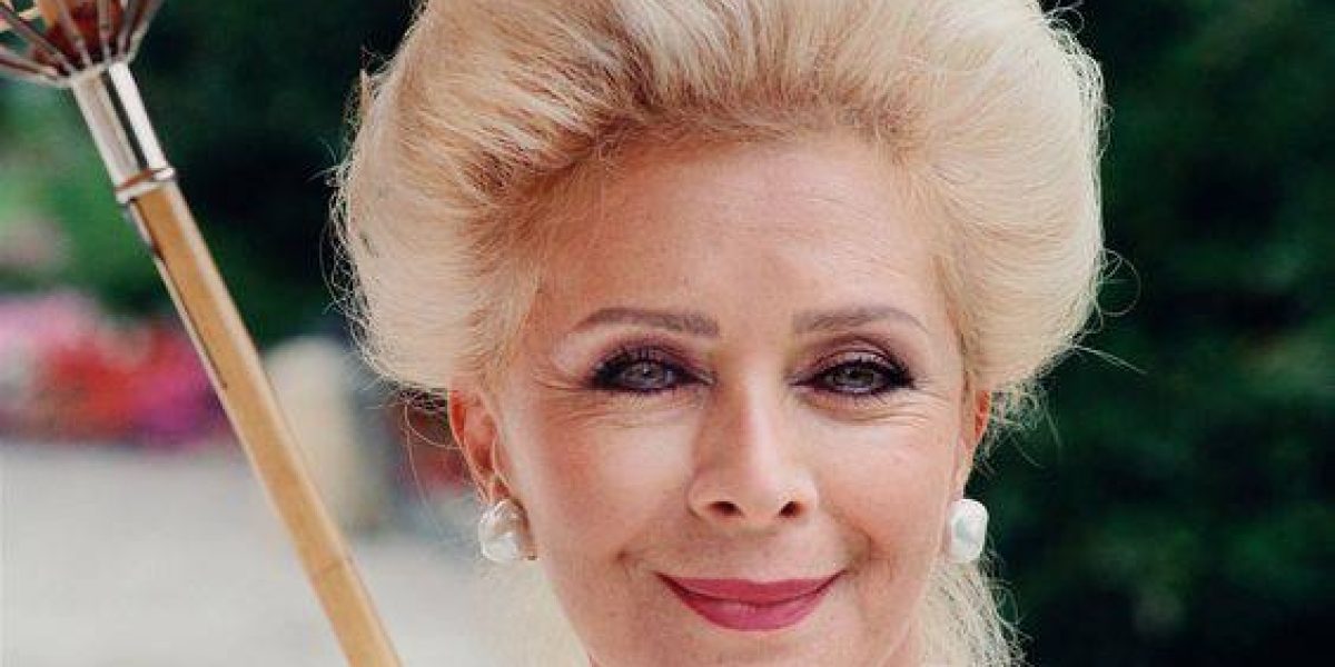 Lily Safra wearing elegant jewelry from her legendary private collection.